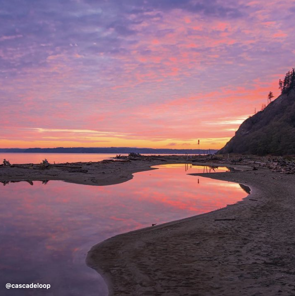 Double Bluff Beach - Enjoy the stunning sunset views at this beautiful beach, a perfect getaway for a relaxing vacation. Stay at Kindred for a unique and personalized experience, far better than a typical hotel stay.