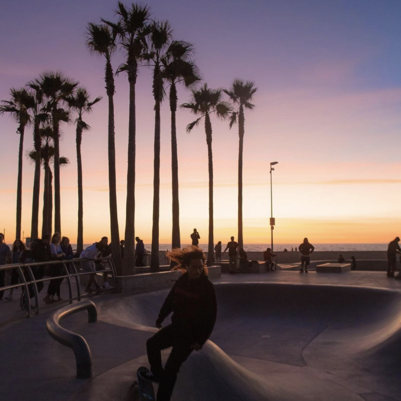 Experience the perfect beach day in Los Angeles at Venice Beach, known for its bohemian spirit and vibrant atmosphere. Take a dip in the ocean or try your hand at water sports like surfing and paddleboarding. And with Kindred, you can stay in nearby homes for a fraction of the cost of a hotel or Airbnb.